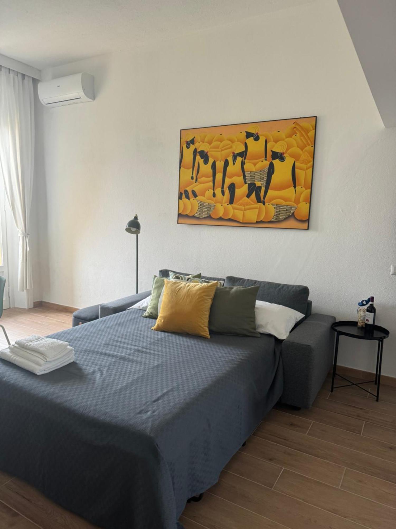 New Apartment With Balcony, Isola Bosco Verticale Milan Luaran gambar